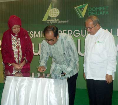 150911_penandatanganan_prasasti