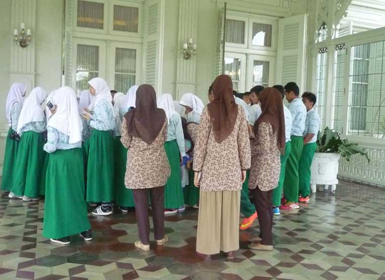 10112014 smpfieldtripIstana